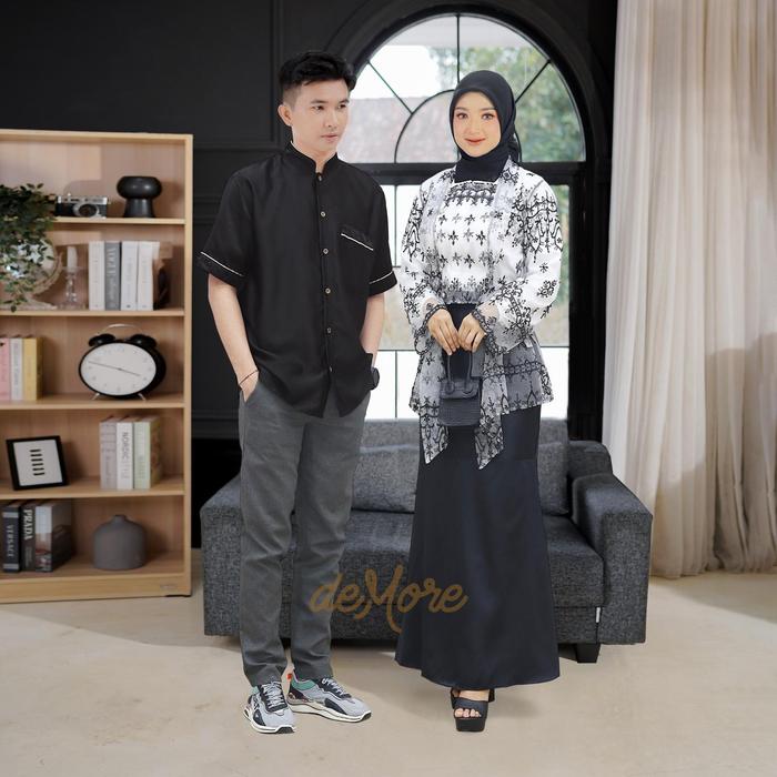 Gambar Demore - 4in1 Setelan Baju Couple Pasangan Set Kebaya Brukat (Farasya Set Inner Outer Brukat + Koko) Outfit Wisuda Kondangan Mewah Remaja Muslim - CP Farasya Pdk White, Standard dari demore.id undefined Tokopedia