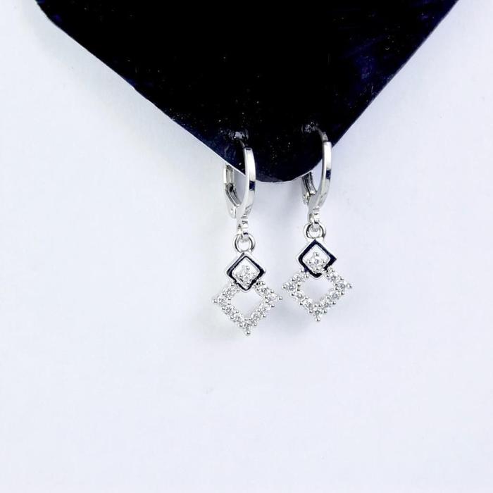 Gambar Anting Titanium Wanita Motif A 009 Anti Karat dan Tidak luntur zira.grosir - Silver 009 dari Mitra online12 undefined Tokopedia