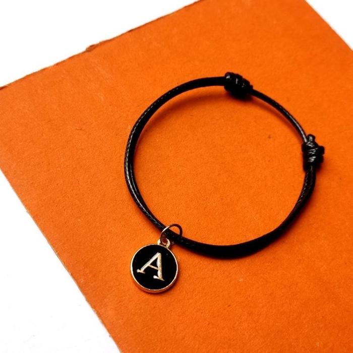 Gambar A - Z gelang inisal epoxy / gelang tali inisial hitam / gelang inisial huruf - R epoxy dari Razka.Accesories undefined 3 Tokopedia