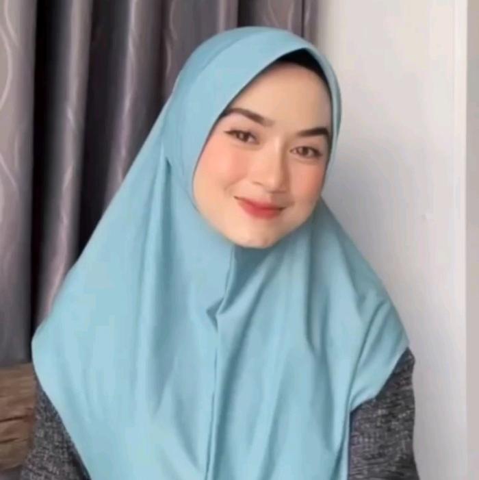 Gambar Bergo Kenan/jilbab kenan bergo hamidah/jilbab jersey Nyaman - blue jeans, M dari YZ Collection_NEW undefined Tokopedia