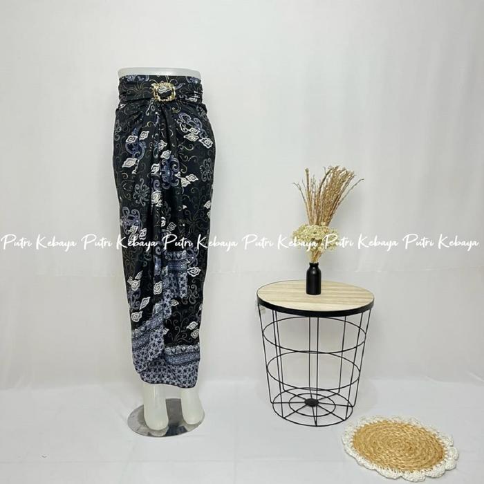 Gambar ROK LILIT BATIK MOTIF MEGA MENDUNG SILVER BAWAHAN WANITA ROK KEBAYA KONDANGAN WISUDA PESTA NIKAHAN TUNANGAN BY PUTRI KEBAYA part2 Panjang Ring Serut Silk Semi Hitam Putih Kain - MEGA MENDUNG SILVER dari PutriKebaya_NEW undefined Tokopedia