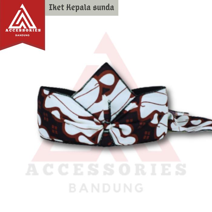 Gambar IKet kepala tradisional udeng sunda blangkon model atas terbuka bagian bekang ada karet hitam batik putih - putih, Dewasa dari Accesories Bandung_NEW undefined Tokopedia