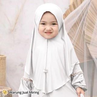 Gambar Jilbab Pet Anak Perempuan Instan 1-12 Tahun Hijab Pad Kerudung Bergo Serut Instant Kudung Pasmina Spandex Jersey Premium Murah Syari Lucu Kecil Baby Bayi Balita Cewek Sekolah TK SD Gamis Terbaru Kekinian Umur Usia Kelas Bulan 0 2 3 4 5 6 7 8 9 10 11 - Pet Putih, M (1-6 tahun) dari Bellvania Shoop.ID undefined Tokopedia