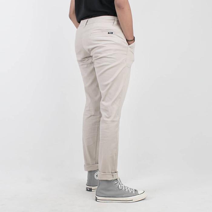 Gambar LOCKEY Celana Chino Panjang Pria Chinos Stretch Slimfit Warna Khaki - KHAKI, 28 dari LOCKEY.CO undefined Tokopedia