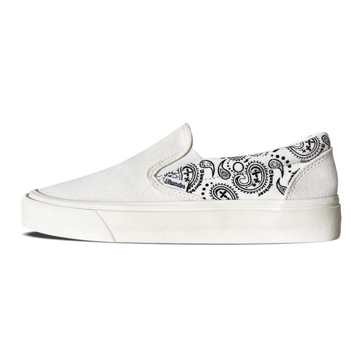 Gambar Sepatu Thunderbear - Slip On Voltaire Paisley Off White canvas flat Shoes Pria Sneakers Kasual - Size 37 dari THUNDERBEAR undefined Tokopedia