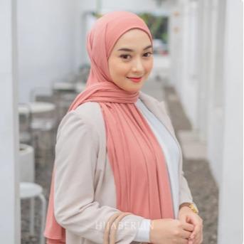 Gambar HIJABERLIN - Vouges Instan Shawl | Pashmina Ciput Jersey - Peach dari Hijaberlin undefined Tokopedia