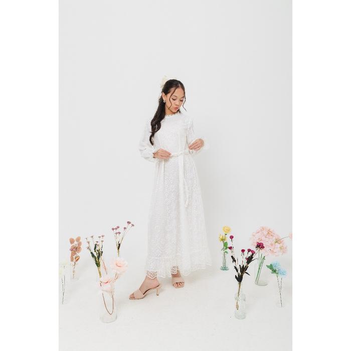 Gambar ULTRAVIOLET Hawa Raya Maxi Dress 279 Off White - Baju Terusan Maxi Gamis Wanita Kasual Hijaber Lebaran - Off White, S/M dari Ultraviolet Girl undefined Tokopedia