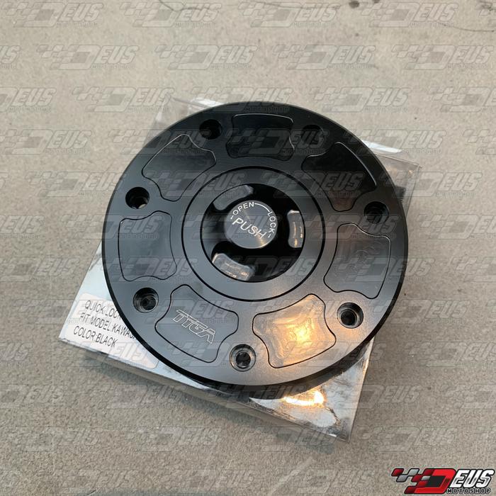Gambar Paket Ganteng Fuel Cap TYGA + Baut Titanium Ninja R SS RR / Tutup Tangki V1 V2 Tengki Putar Tekan Bukan Drat Push Rotate Tanpa Kunci Original Murah Dana Pelajar - TYGA V2 dari Deus Motoshop_NEW undefined 4 Tokopedia