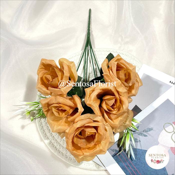 Gambar BUNGA MAWAR ROSE PLASTIK TIPE- SJ CABANG 5 BUNGA MAWAR JEPANG DEKORASI MURAH ARTIFICIAL (NK-263) - Coklat muda dari Sentosa Florist_NEW undefined Tokopedia