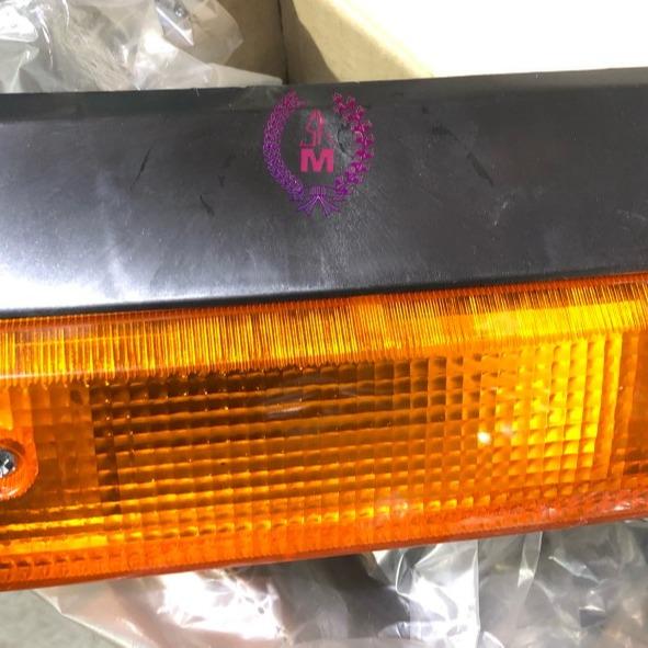 Gambar LAMPU SEN BEMPER DEPAN MOBIL TOYOTA KIJANG GRAND - EXTRA - CRYSTAL - SUPER TH 1992 S/D 1996 WARNA PUTIH DAN KUNING - KANAN KUNING dari MJY MOTOR undefined Tokopedia