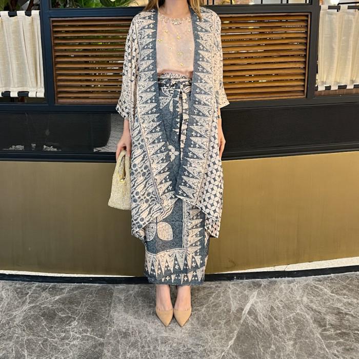 Gambar Lausboutique-Mikaela Set-Seri Instrumen-Set Batik Pesta - Gitar dari LAUSBOUTIQUE undefined Tokopedia