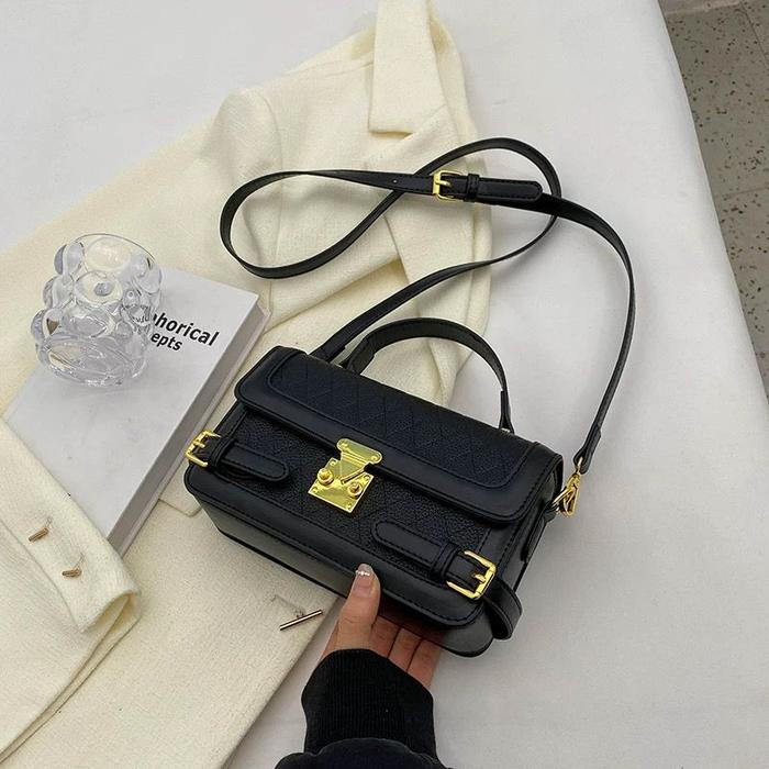 Gambar LOLOL Fashion Tas Selempang Wanita Sling Bag Wanita Tas Handbag Tas Cewek Fashion Cantik Model Tas Wanita Mewah Terbaru  - 0307 - Black dari LOLOL FASHION undefined Tokopedia