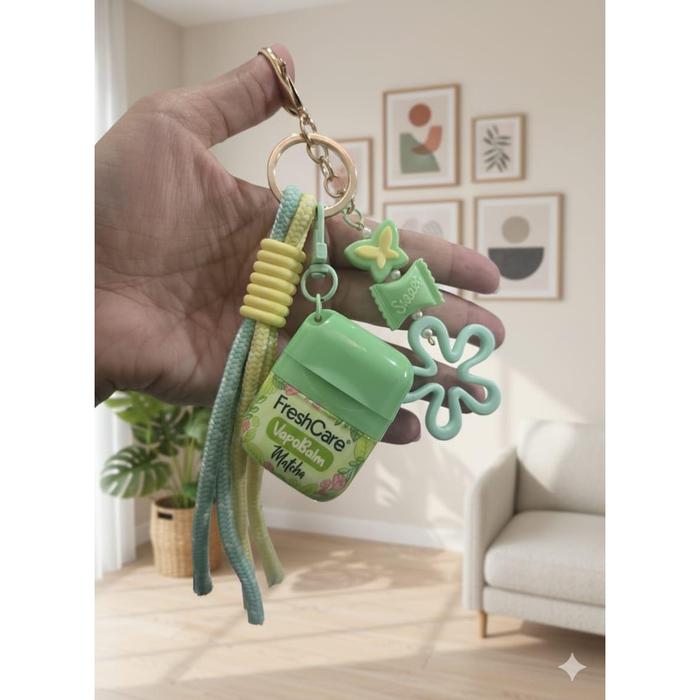 Gambar Keychain Bagcharm JOMPO KEYCHAIN FRESHCARE VAPO BALM MATCHA SPECIAL gantungan charm tas BAG CHARM - VAPOBALM dari keyzyorahijabku undefined 5 Tokopedia