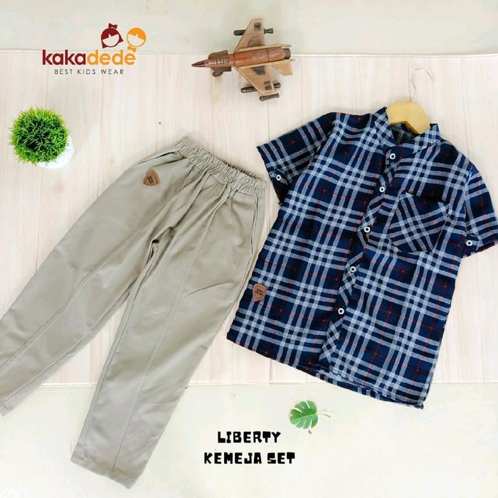 Gambar KAKADEDE SETELAN KEMEJA CASUAL ANAK COWOK USIA 3-4 TAHUN SETELAN BRANDED ATASAN KEMEJA KANCING LENGAN PENDEK MOTIF KOTAK BAHAN LINEN IMPORT CELANA PANJANG CHINOS PREMIUM LIBERTY SERIES Fashion BAJU LEBARAN KONDANGAN ANAK COWOK MODEL SIMPLE TERBARU - Navy, S dari darez shop undefined Tokopedia