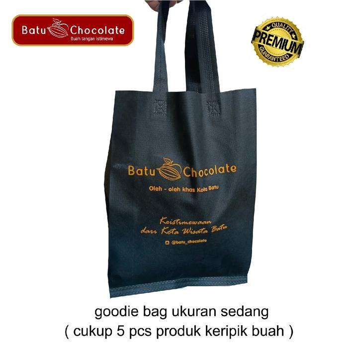 Gambar Goodie Bag Eksklusif - Tas Oleh oleh Khas Malang Batu - Goodi Bag Ukuran Sedang dari Batu chocolate undefined Tokopedia