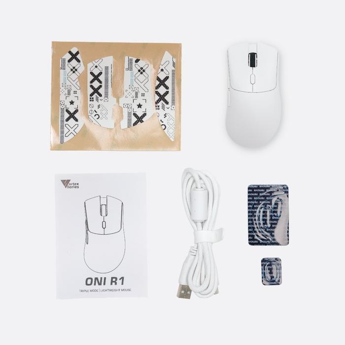 Gambar VortexSeries ONI R1 Lightweight Ergonomic PAW3311 DPI 18.000 3 Connection 2.4Ghz Wireless/Wired/Bluetooth Gaming Mouse - WHITE dari Igamerworld Store_NEW undefined Tokopedia
