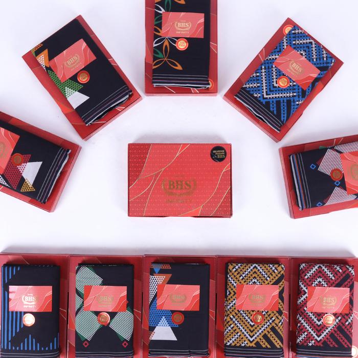 Gambar Grosir 10 Pcs Sarung BHS Infinity Gold Motif PMA - Hitam dari SarungBHS undefined Tokopedia