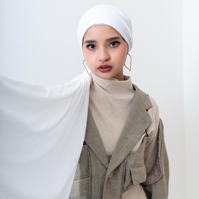 Gambar SANEERA - Aure Shawl (Pashmina Hijab Kaos Tencel Mix Cotton) - White dari SANEERA undefined Tokopedia