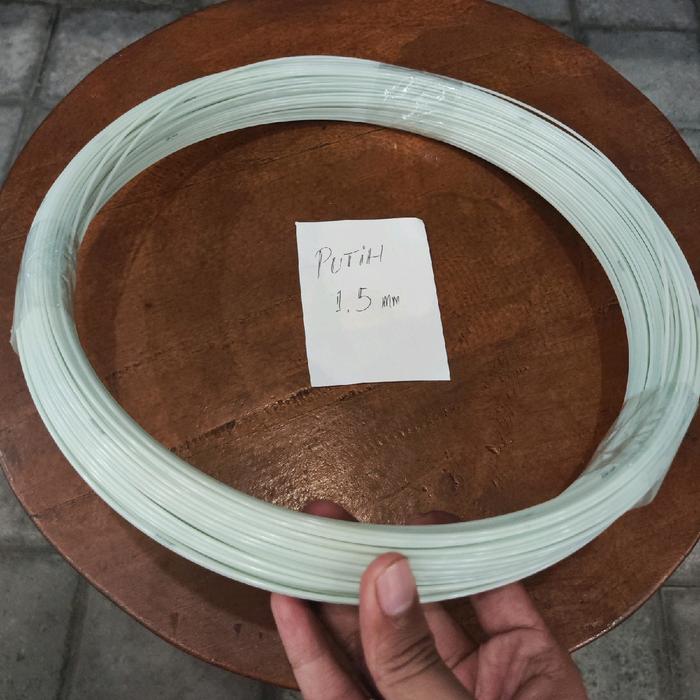 Gambar ruji jeruji fiber warna putih ukuran 1.5 mm ±130 meter/roll untuk sangkar burung, layangan naga dll dari bale shp undefined Tokopedia