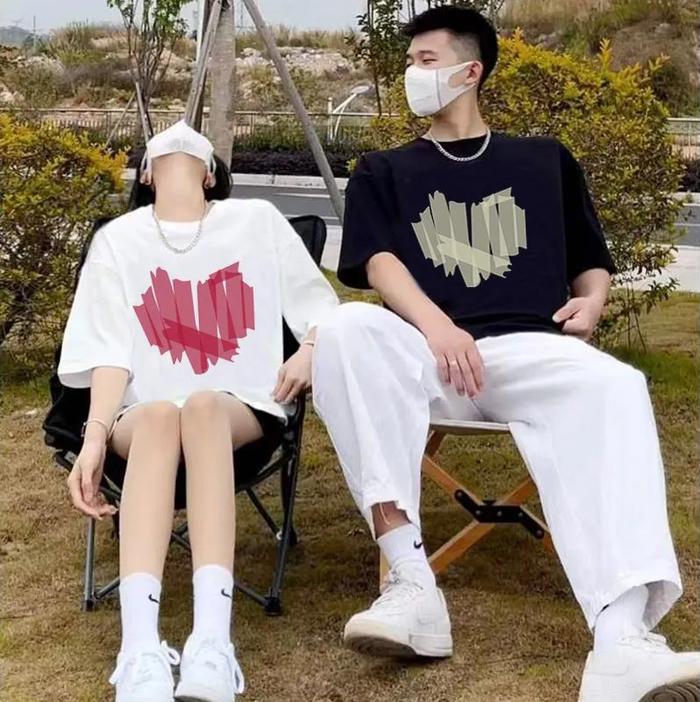 Gambar BANDAGE  baju couple bestie oblong terbaru kaos bagus couple lengan pendek kapel pacar atasan murah kembar pasangan gambar love hati - cowok S x cewek XL, cowok Pth cewek HTM dari vLovi_NEW undefined Tokopedia