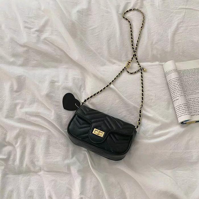 Gambar TasKu168 Tas Selempang Slingbag Wanita Fashion FT54 Kulit Berkualitas Cocok Untuk Berbagai Acara Harga Murah Stylish - FT54 Hitam dari TasKu168 undefined Tokopedia