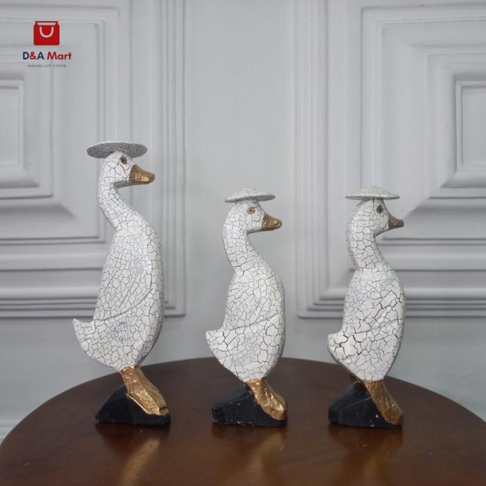 Gambar Dekorasi Meja Patung Bebek Topi Hiasan Unik isi 3 Kerajinan Home Decor - Putih dari D&A Mart undefined Tokopedia