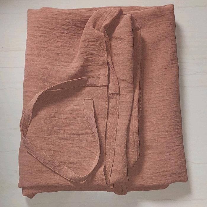 Gambar TALI JUMBO NONPAD Model Pinguin Lancip khimar,hijab syari Bahan Crinkle Air Flow Premium - karamel dari Gazala hijab undefined Tokopedia