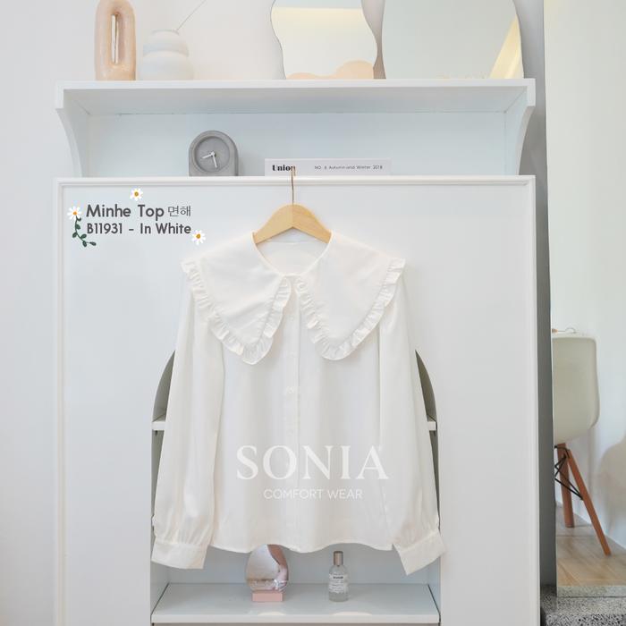 Gambar Minhe Top B11931 SONIA / Kemeja katun Premium wanita / Blouse Korea Wanita / Kemeja ruffle polos - White, M dari SONIA THE BRAND undefined Tokopedia