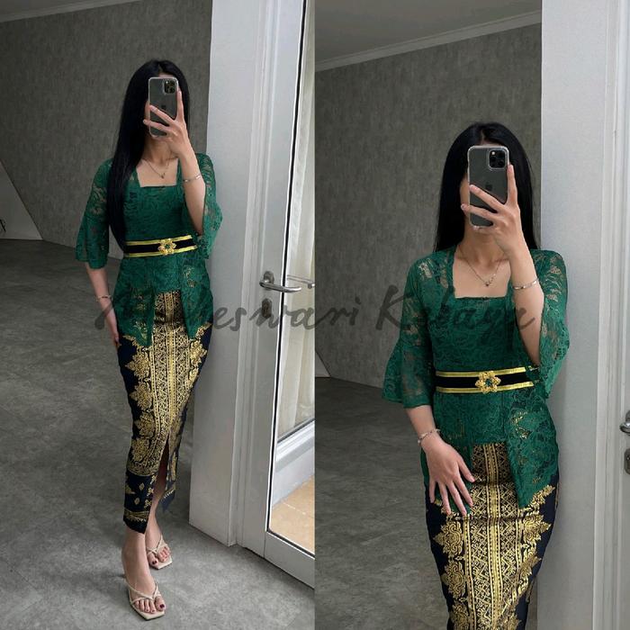 Gambar Kebaya Bali Set Brukat Lonceng Hijau Botol - Atasan Saja, M dari Maheswari Kebaya undefined Tokopedia