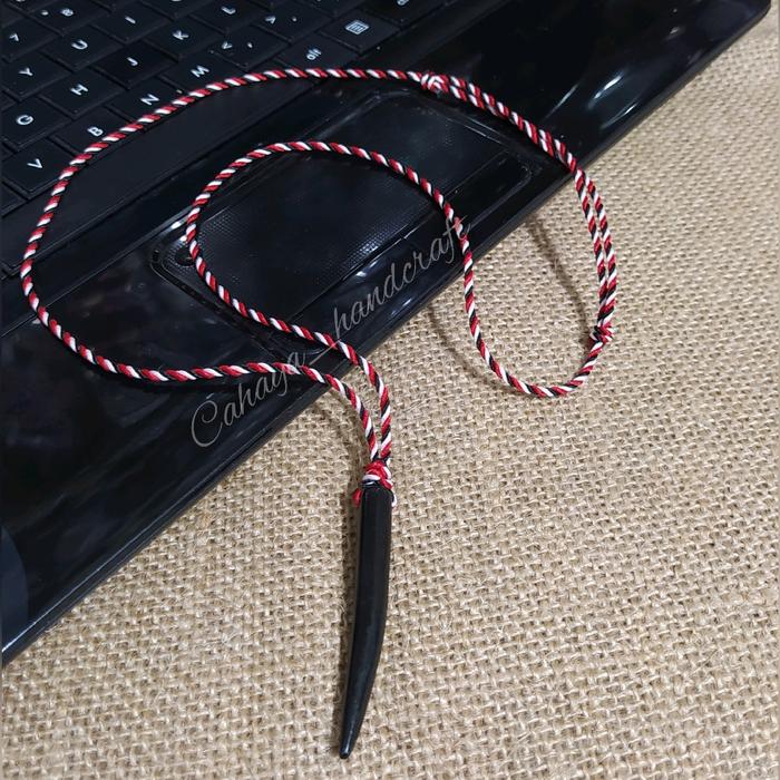 Gambar Kalung Tridatu Liontin Tulang Asli - Hitam dari Cahaya Aksesoris_NEW undefined Tokopedia