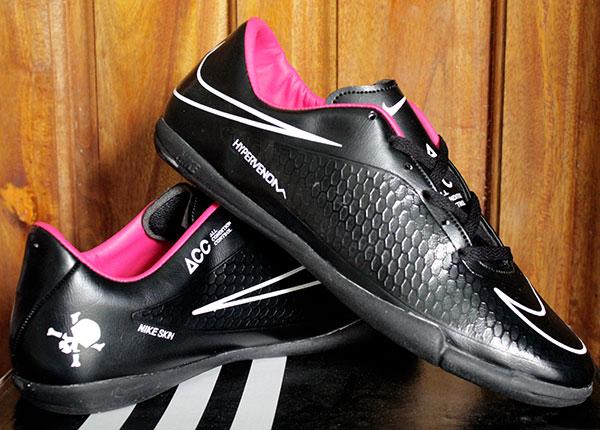 nike hypervenom hitam