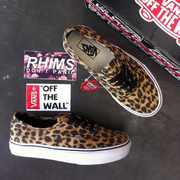 red and leopard vans