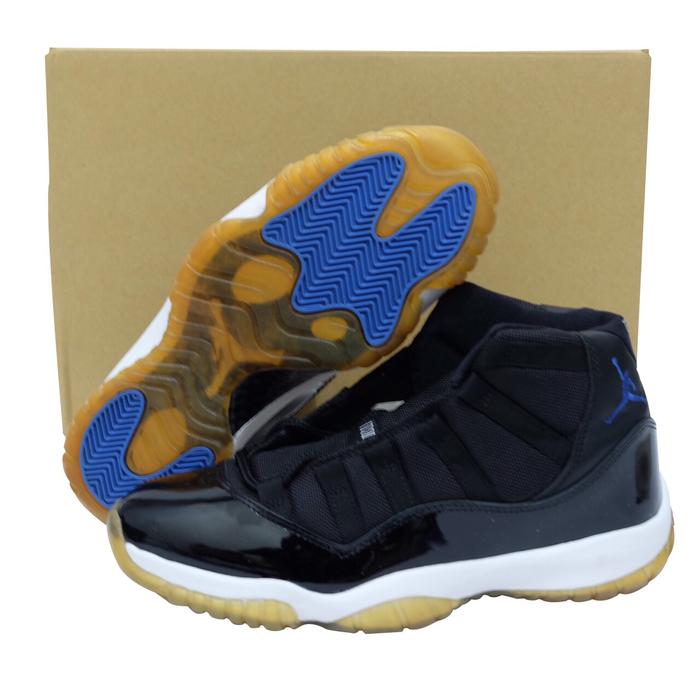 Jual AIR JORDAN 11 RETRO SPACE JAM 2000 Kota Tangerang Selatan