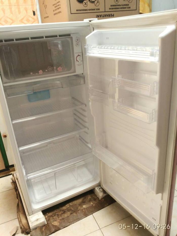 Jual Kulkas 1 Door Sharp Sj G174t Us Kab Karawang Keenandrashop Tokopedia