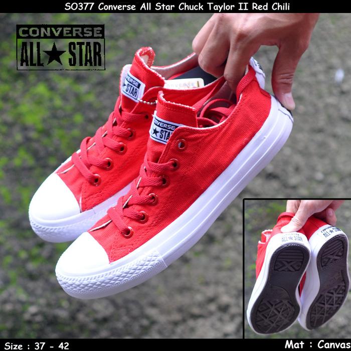 chuck taylor ii red