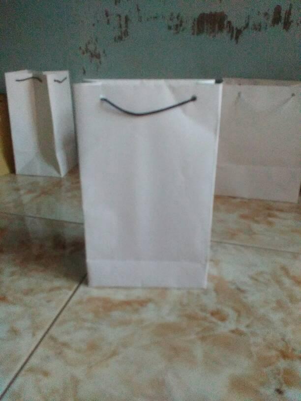 Gambar Paperbag / Tas Kertas - Putih dari royscell shop undefined Tokopedia