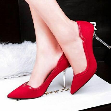 red shoes bottoms