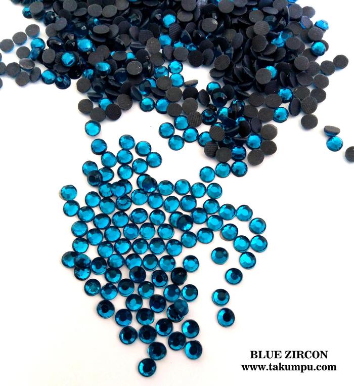 Gambar Rhinestone Hotfix - BLUE ZIRCON - SS16 - Grade "AAAA" dari Takumpu Group undefined Tokopedia