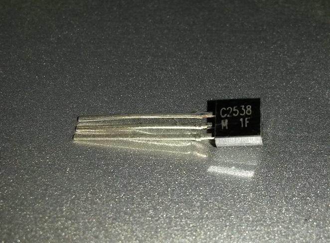 Transistor 2SC1971A NPN TO-220 Transistor 2SC1971A NPN - 35V / 2A / 7W / 175MHz, Boîtier TO-220 - Pour Ampli RF Et électronique Locomotive 2d2 - Foto 4