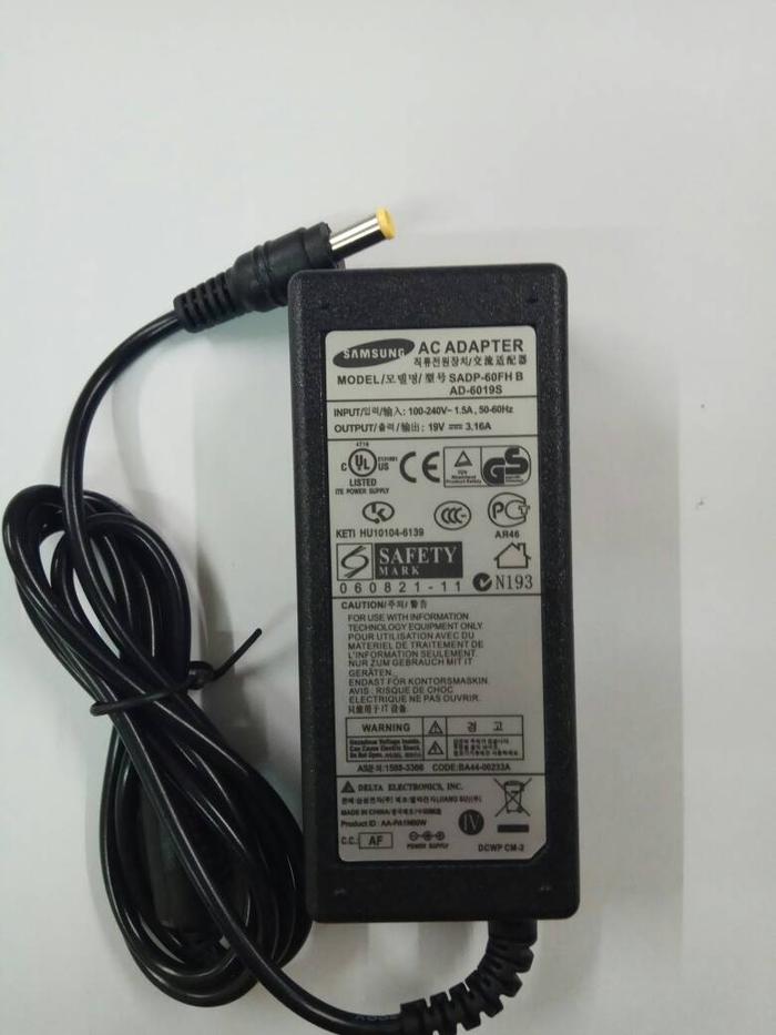 Jual Adaptor Charger Original Samsung NP300,NP355,NP270,NP275,NP355E -  Jakarta Pusat - AS komputer | Tokopedia