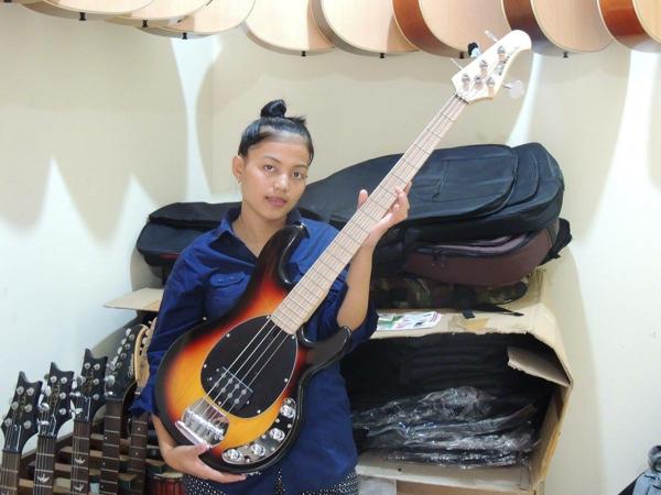 Gambar Gitar bass musicman (sunbrus) dari ANGEL STORE57 undefined Tokopedia
