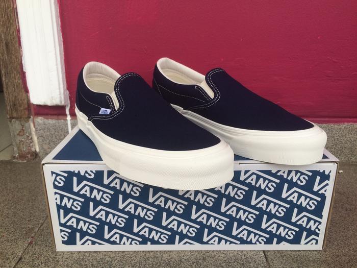 Vans vault hot sale peacoat