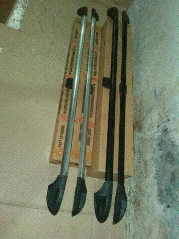 Jual kaki rack roof rail suzuki apv kaki tiga hitam dan silver ...