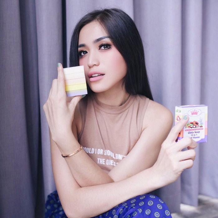 Gambar [ PRETTY WHITE ] FRUITAMIN SOAP BPOM / SABUN PEMUTIH BADAN & WAJAH dari Raja Kosmetik Murah undefined Tokopedia