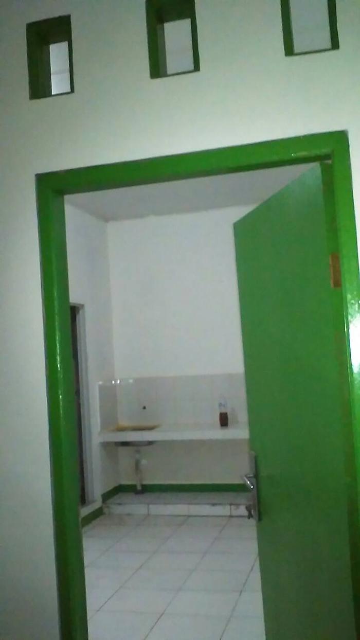 Gambar kontrakan dengan dapur dan kamar mandi dalam dari kontrakan dkt Basura undefined Tokopedia