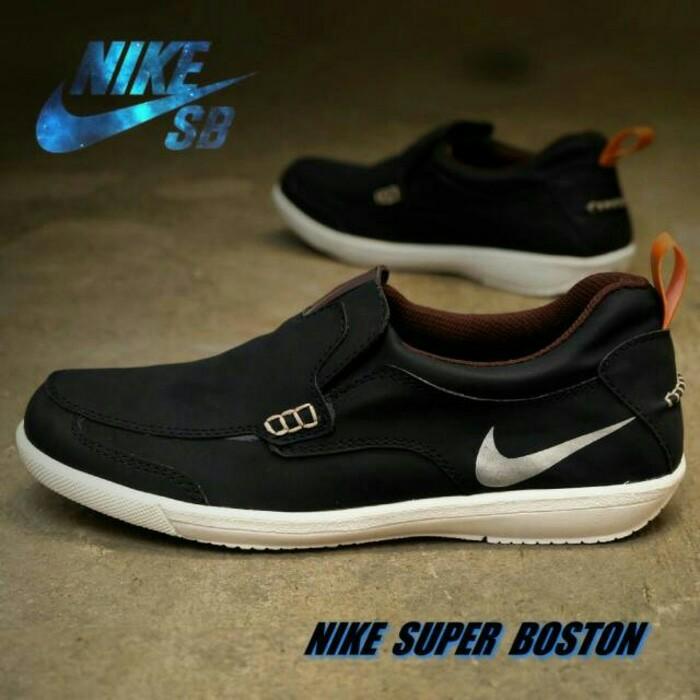 sepatu slip on nike