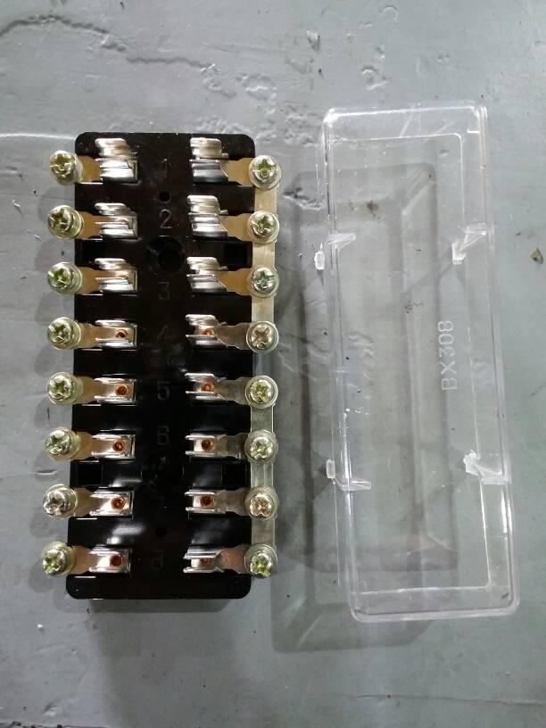Jual Fuse Box Universal sekering tabung isi 8 terminal - Kab ...