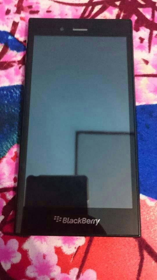 Jual Blackberry Z3 Bekas Batangan No Minus Kab Majalengka Barang Bekas Majalengka Tokopedia