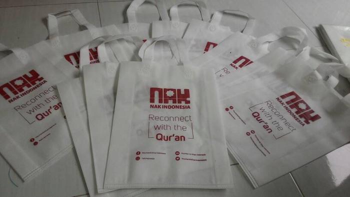 Jual tas goodybag spunbond custom cetak logo - Jakarta Timur - pinex ...