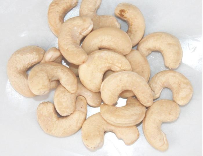 Gambar Kacang Mede / Mete Jumbo Sulawesi Mentah 1 bal (10 Kg) dari Rumah kacang undefined Tokopedia